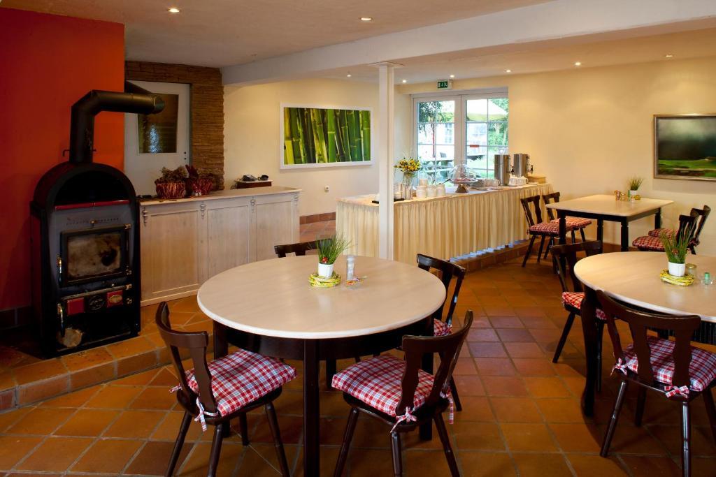 ホテルLandgasthof Hoffnung ハンデヴィット 部屋 写真